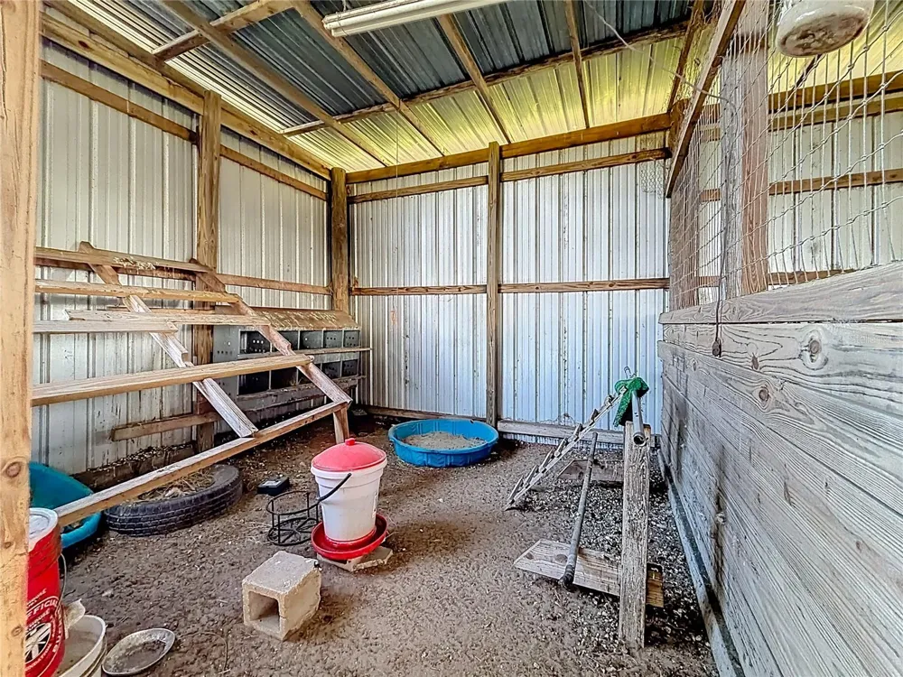 855 NE 107TH ROAD Oxford, FL 34484