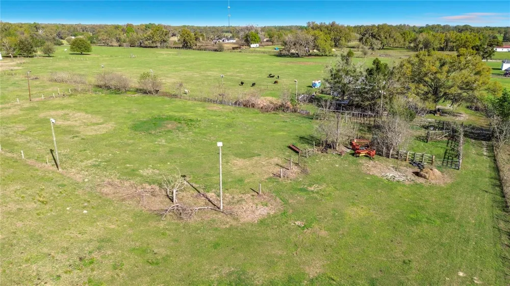 855 NE 107TH ROAD Oxford, FL 34484