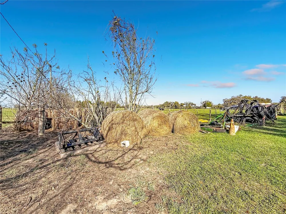 855 NE 107TH ROAD Oxford, FL 34484