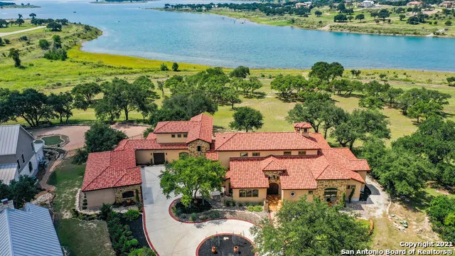 189 SHIMMERING SHORE CT Spring Branch, TX 78070