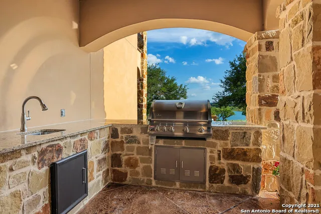 189 SHIMMERING SHORE CT Spring Branch, TX 78070