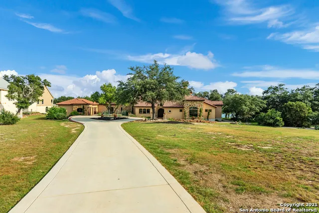 189 SHIMMERING SHORE CT Spring Branch, TX 78070