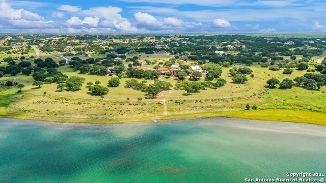 189 SHIMMERING SHORE CT Spring Branch, TX 78070