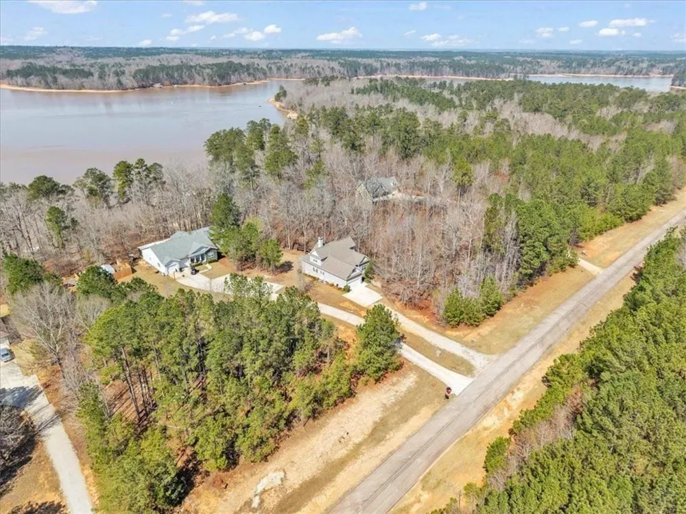 1075 Willow Way Lincolnton, GA 30817