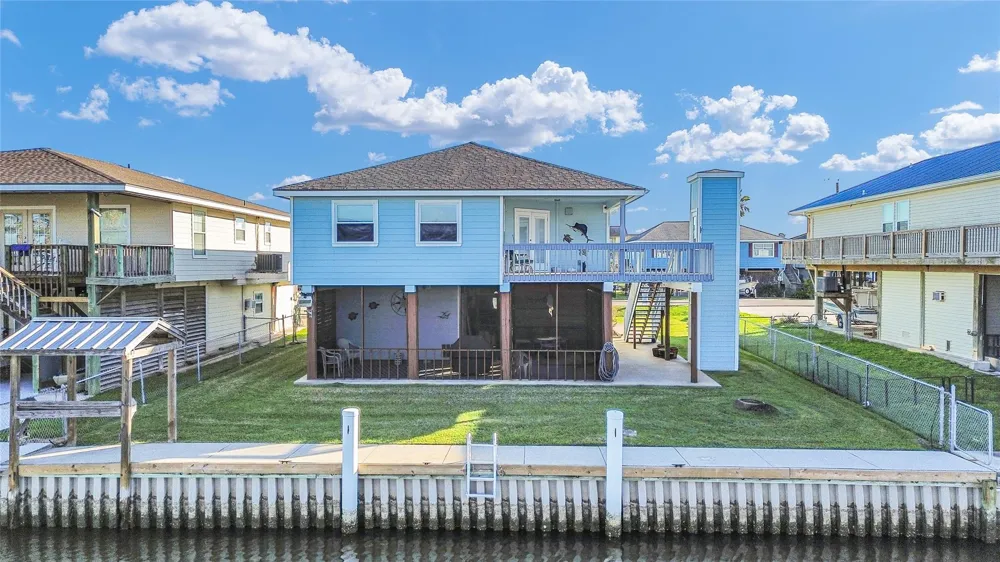 114 Four Master Road Freeport, TX 77541