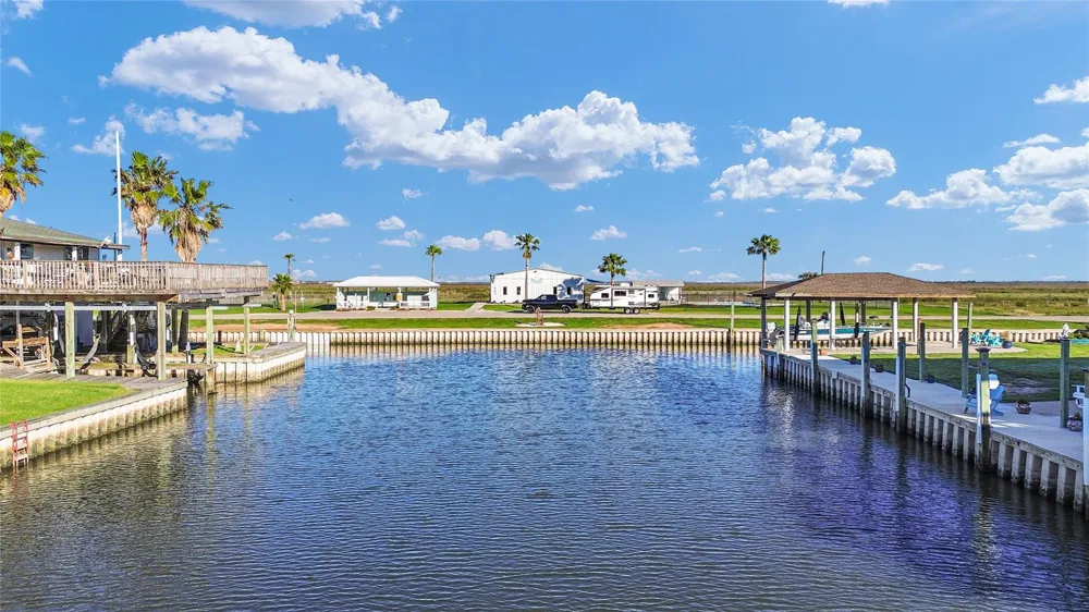 114 Four Master Road Freeport, TX 77541
