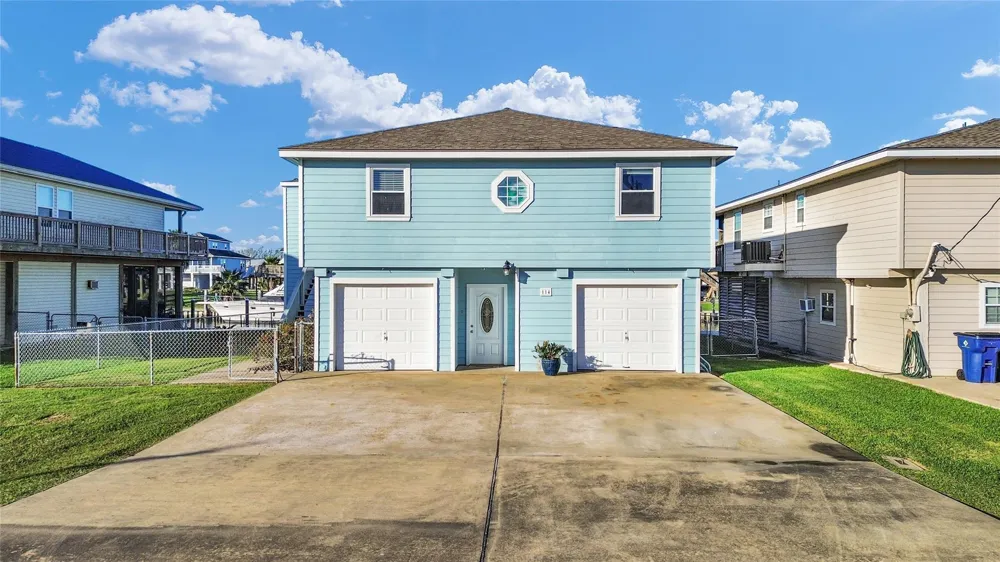 114 Four Master Road Freeport, TX 77541