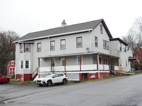 19 Main Street #Unit 4
