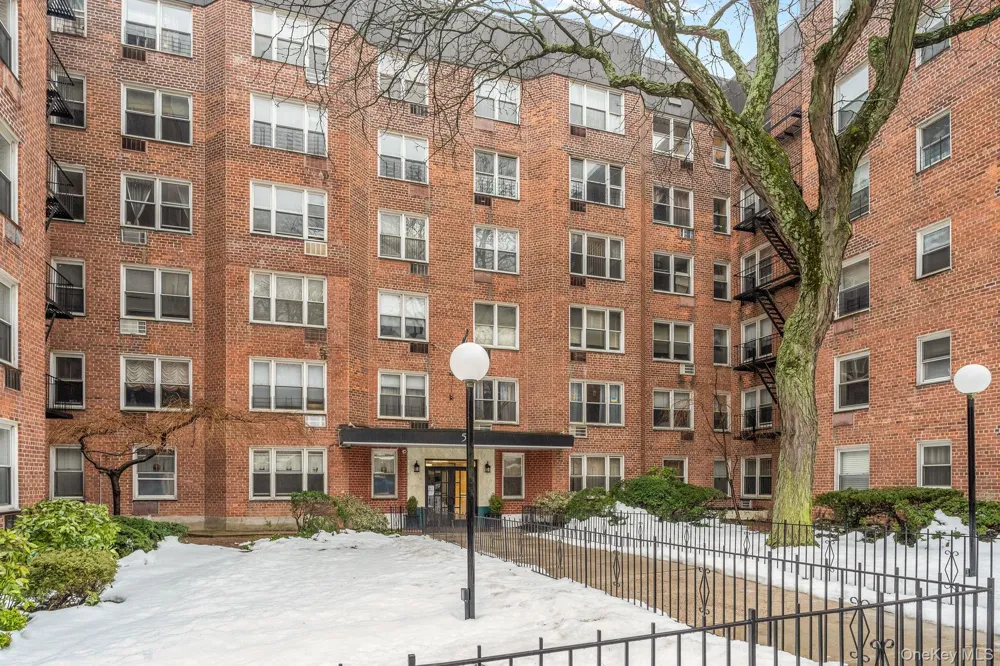 50 Fort Place #A6A Staten Island, NY 10301