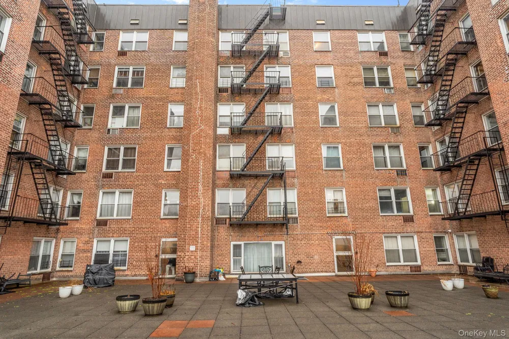 50 Fort Place #A6A Staten Island, NY 10301
