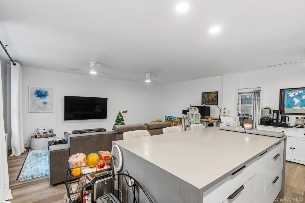 50 Fort Place #A6A Staten Island, NY 10301