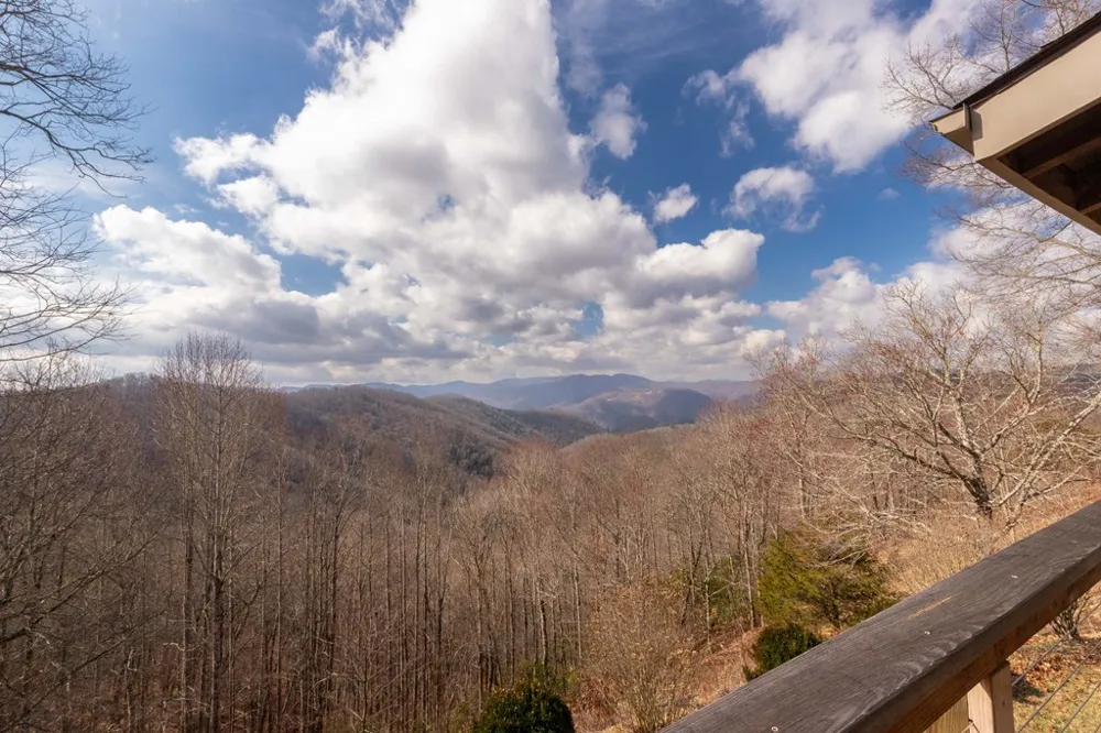 Windy Hill Circle Tuckasegee, NC 28783