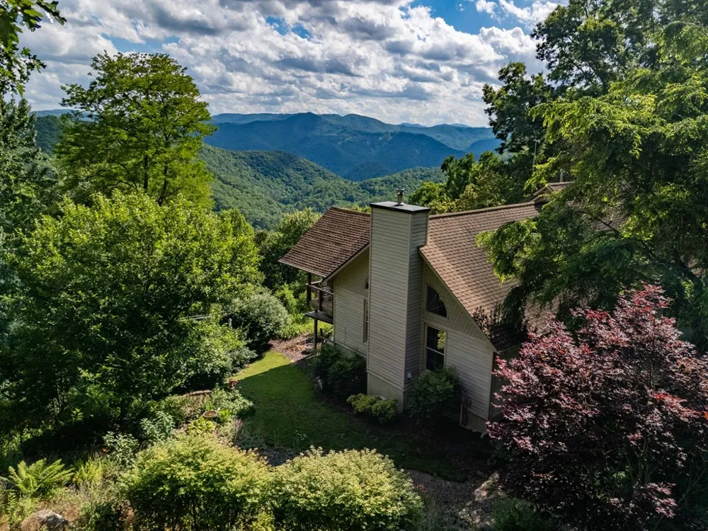 Windy Hill Circle Tuckasegee, NC 28783