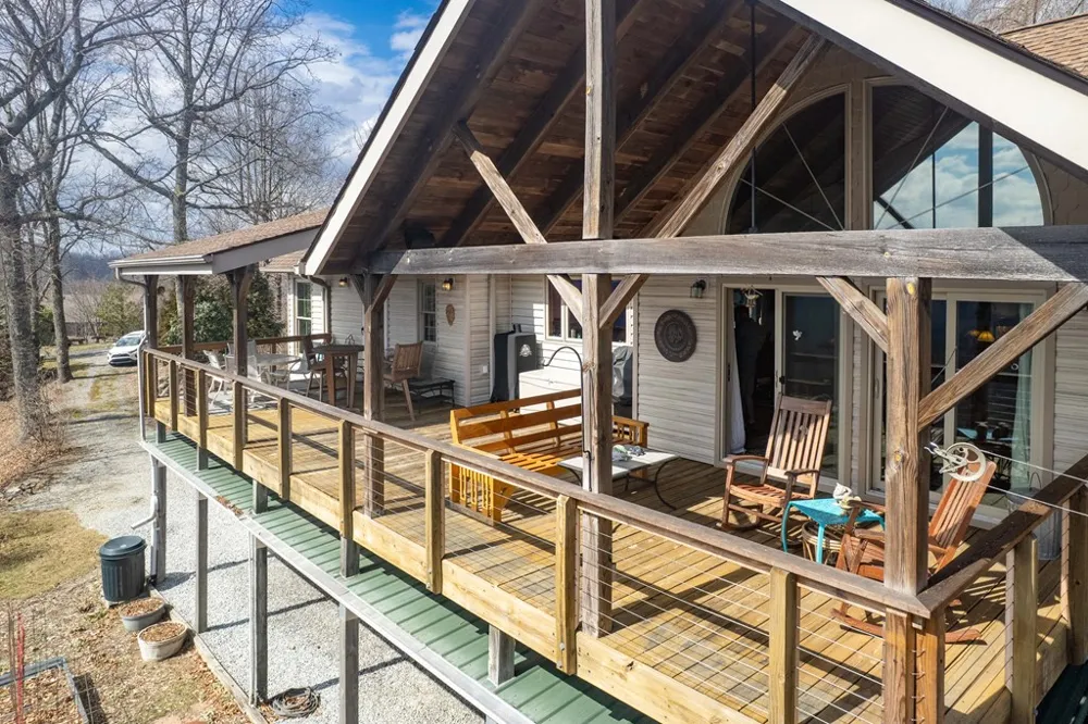 Windy Hill Circle Tuckasegee, NC 28783