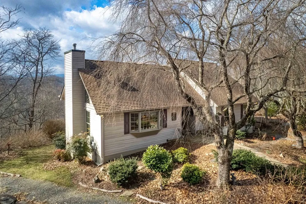 Windy Hill Circle Tuckasegee, NC 28783