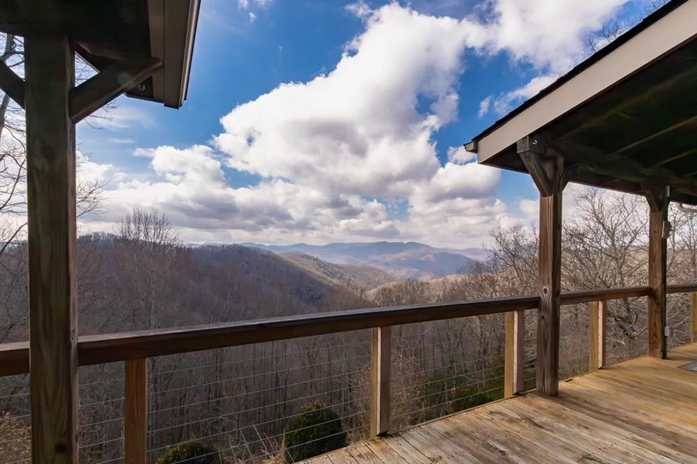 Windy Hill Circle Tuckasegee, NC 28783