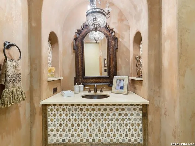 14454 Santa Rita Helotes, TX 78023