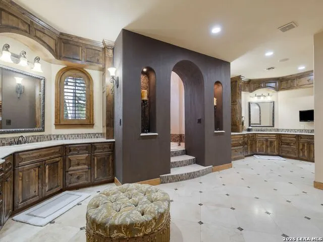 14454 Santa Rita Helotes, TX 78023