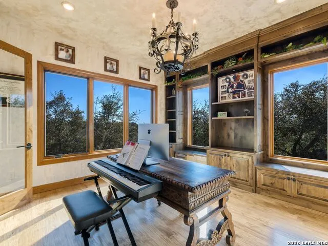 14454 Santa Rita Helotes, TX 78023