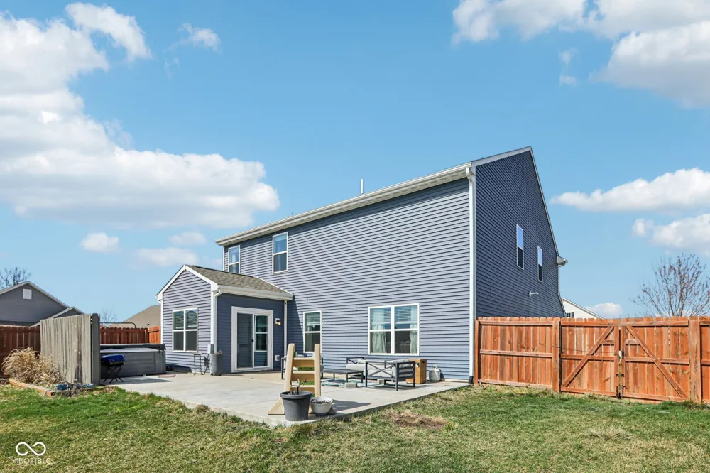 6673 Laurelwood Drive Pendleton, IN 46064