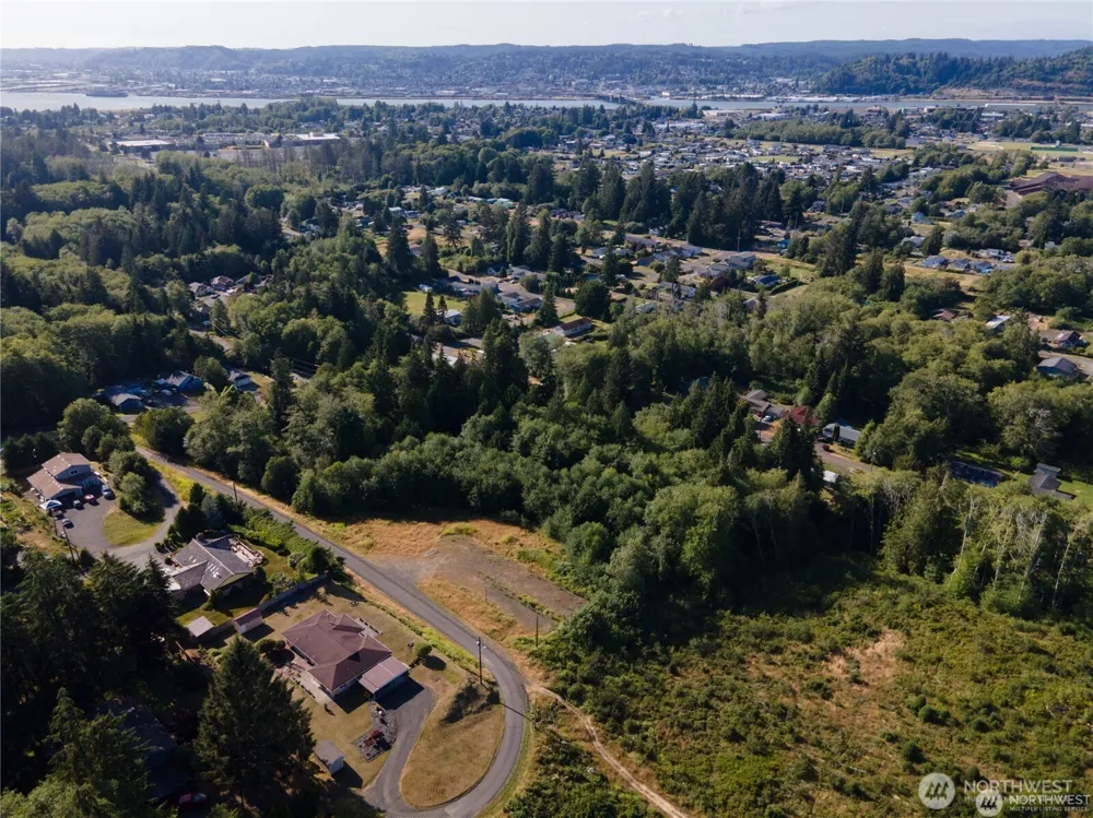 3 Lomax Street Aberdeen, WA 98520
