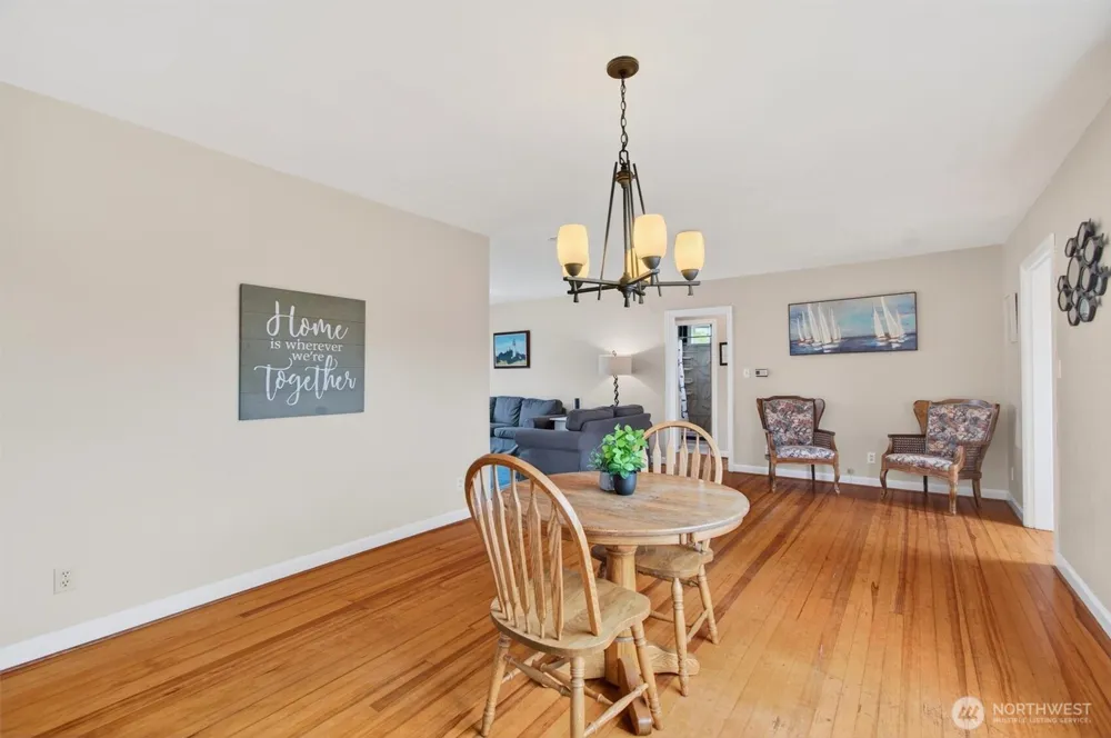 82 E Sunny Sands Road Cathlamet, WA 98612