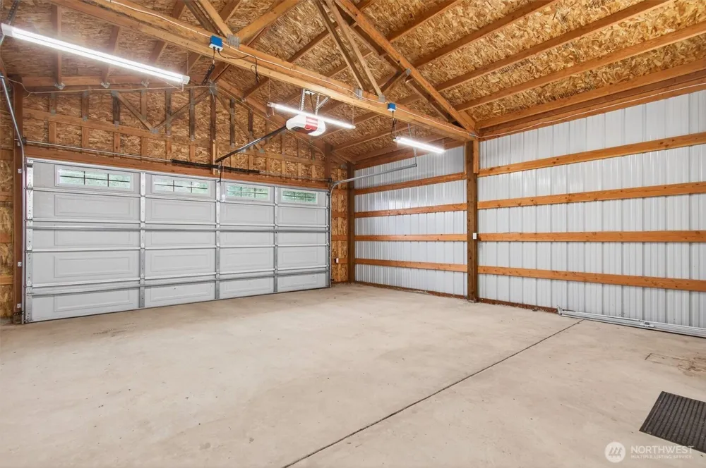 82 E Sunny Sands Road Cathlamet, WA 98612