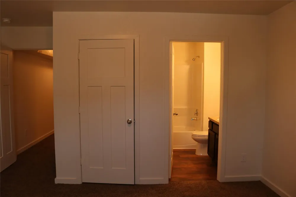 10535 Mills Road #9B Houston, TX 77070