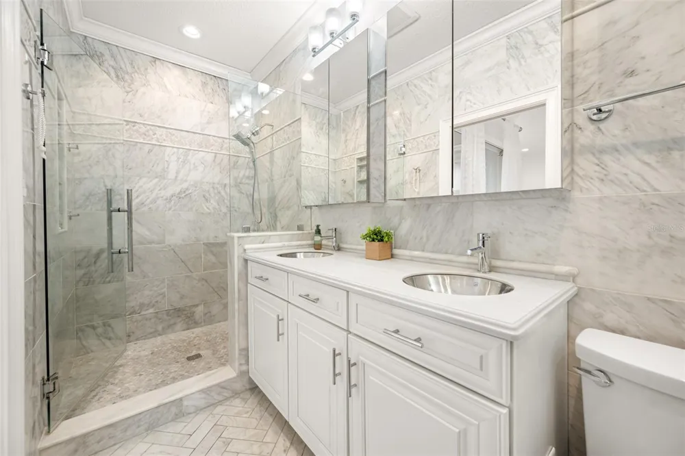 237 7TH AVENUE #2 St Petersburg, FL 33701