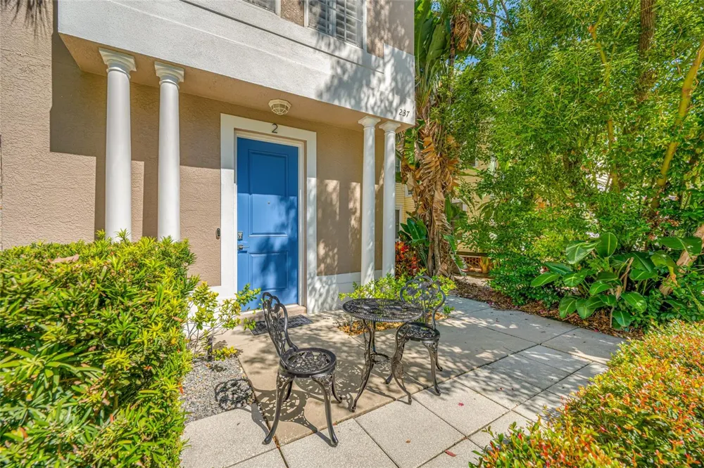 237 7TH AVENUE #2 St Petersburg, FL 33701