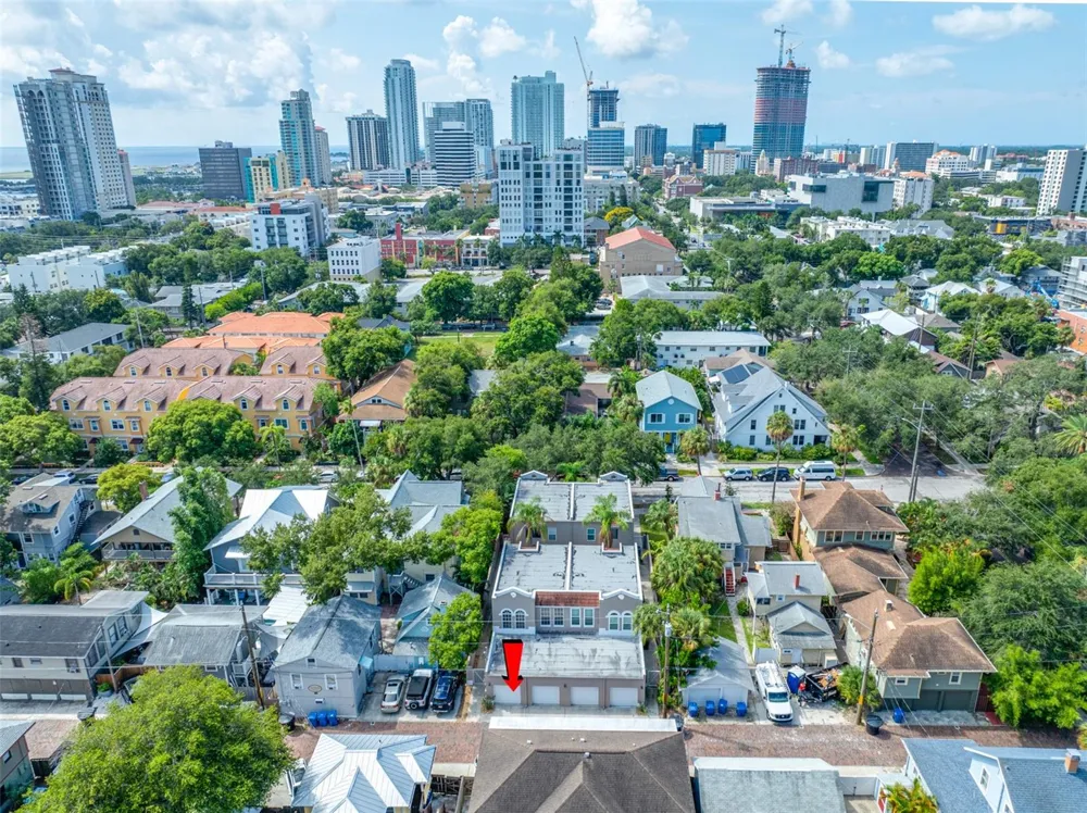 237 7TH AVENUE #2 St Petersburg, FL 33701
