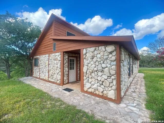 1589 FM 1340 Hunt, TX 78024