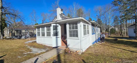 8 Central Avenue