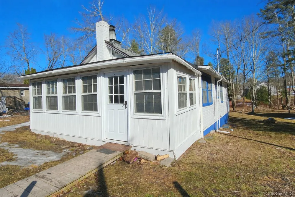 8 Central Avenue White Lake, NY 12786