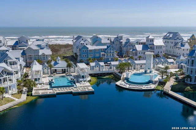 112 Sun Kissed Lane Port Aransas, TX 78373