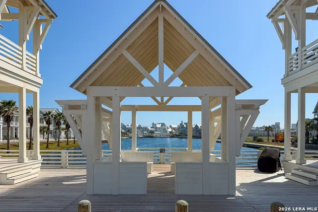 112 Sun Kissed Lane Port Aransas, TX 78373