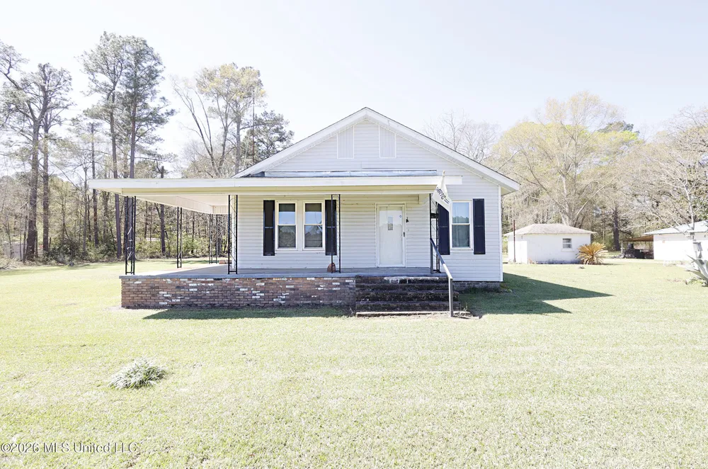3112 W Highway 98 Summit, MS 39666