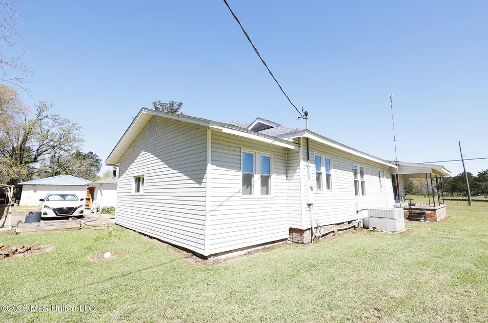 3112 W Highway 98 Summit, MS 39666