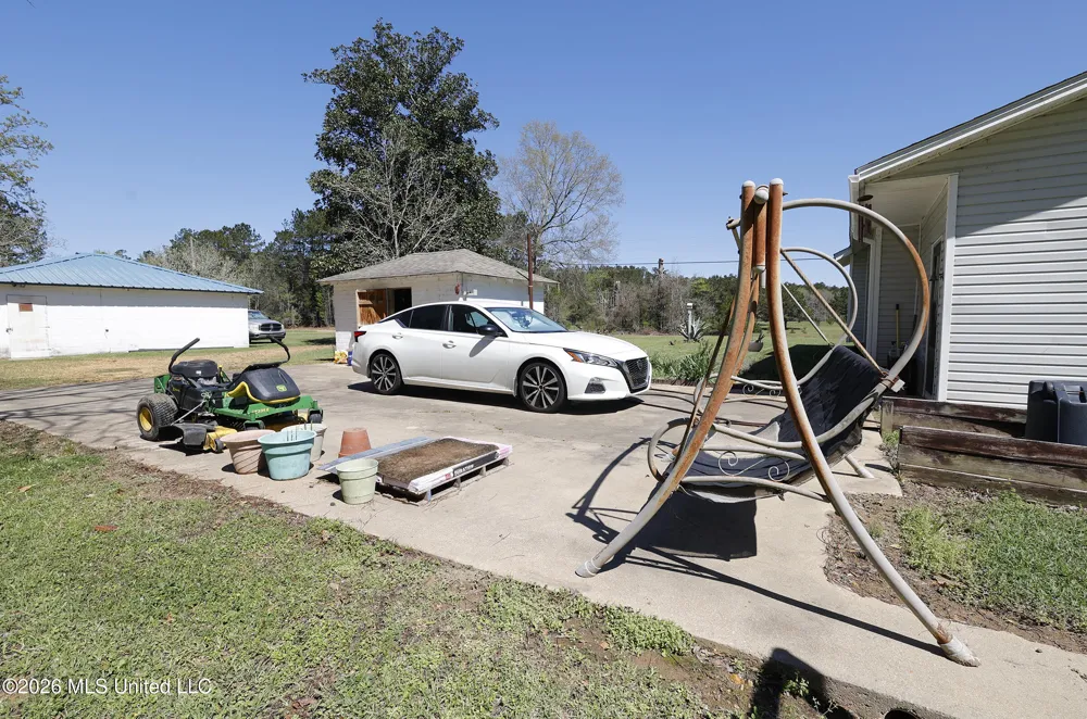 3112 W Highway 98 Summit, MS 39666