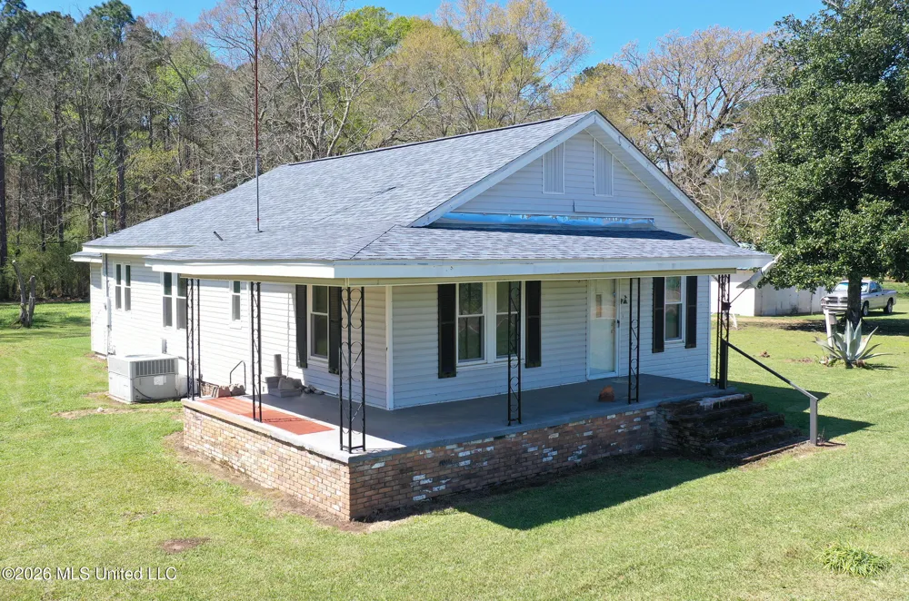 3112 W Highway 98 Summit, MS 39666
