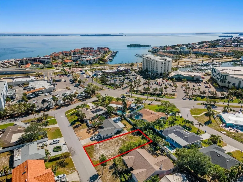164 2ND STREET W St Petersburg, FL 33715