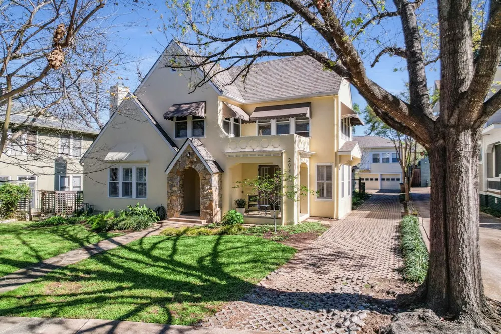 204 W 32nd Street Austin, TX 78705