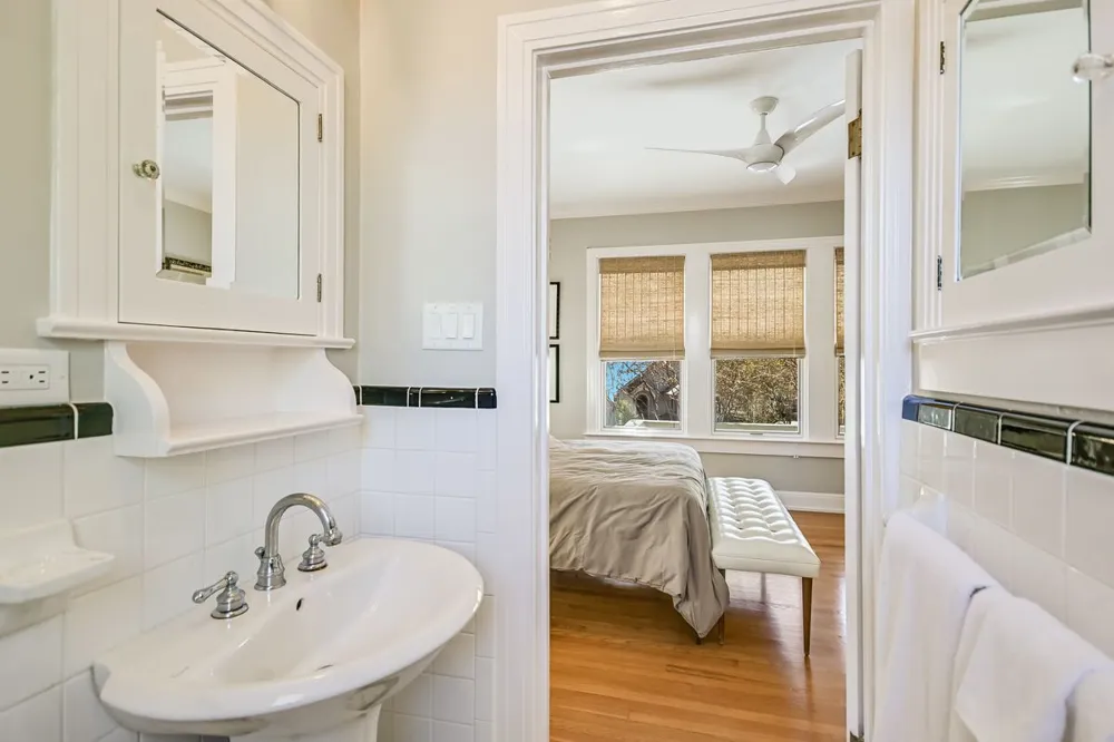 204 W 32nd Street Austin, TX 78705