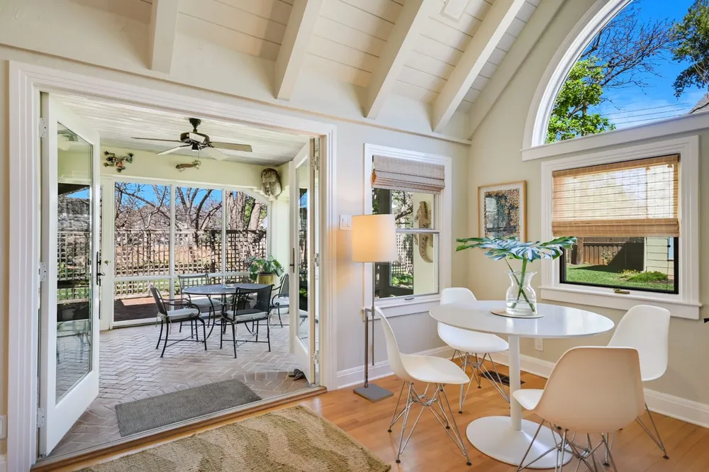 204 W 32nd Street Austin, TX 78705