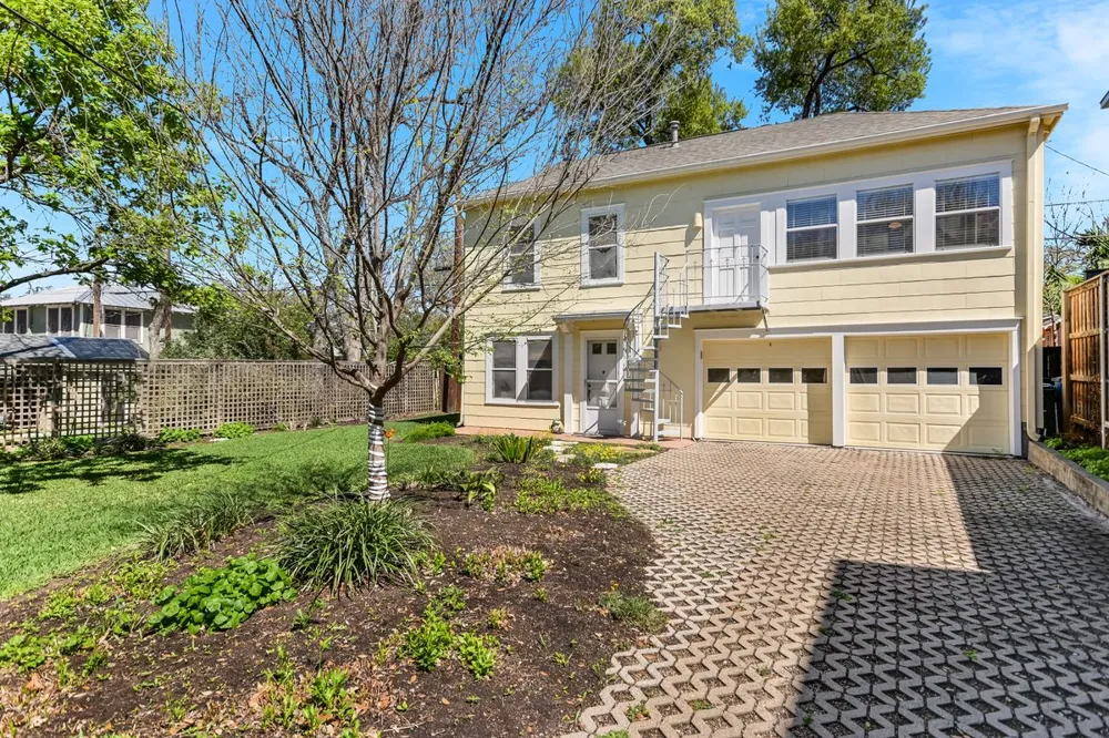 204 W 32nd Street Austin, TX 78705