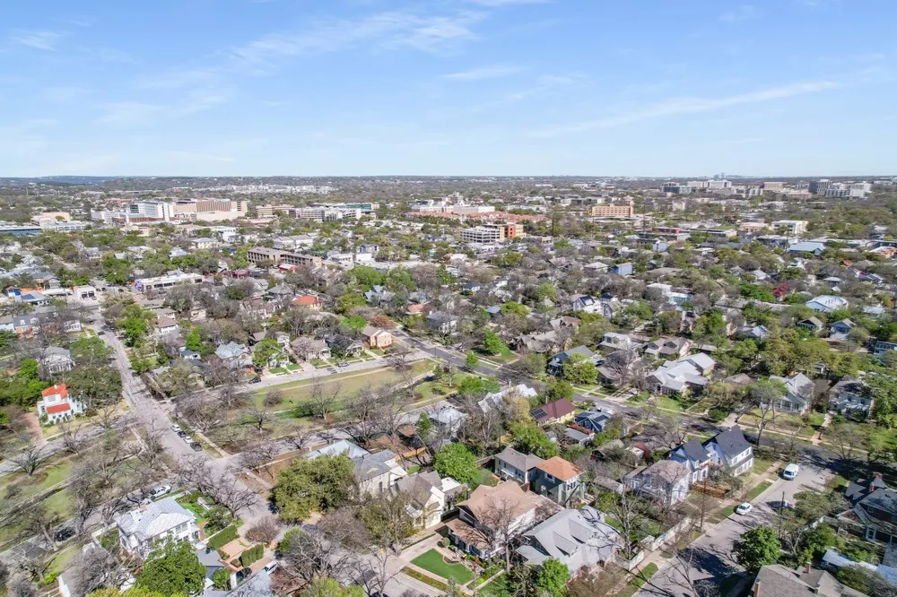 204 W 32nd Street Austin, TX 78705