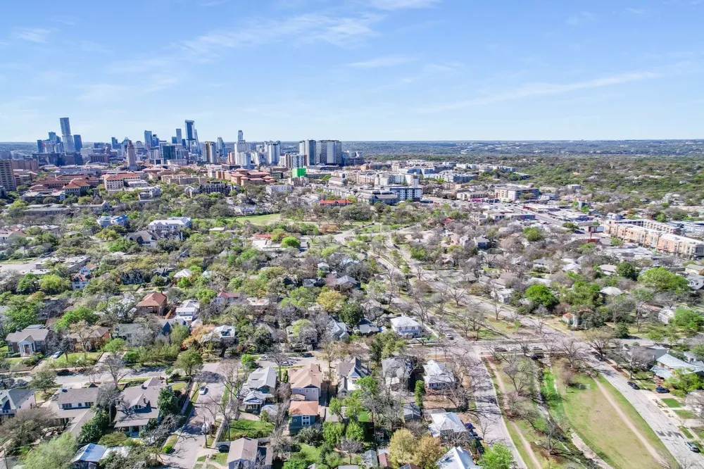 204 W 32nd Street Austin, TX 78705