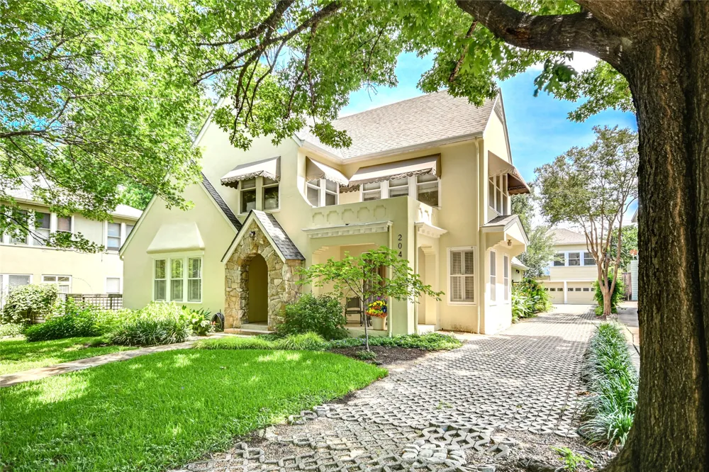 204 W 32nd Street Austin, TX 78705