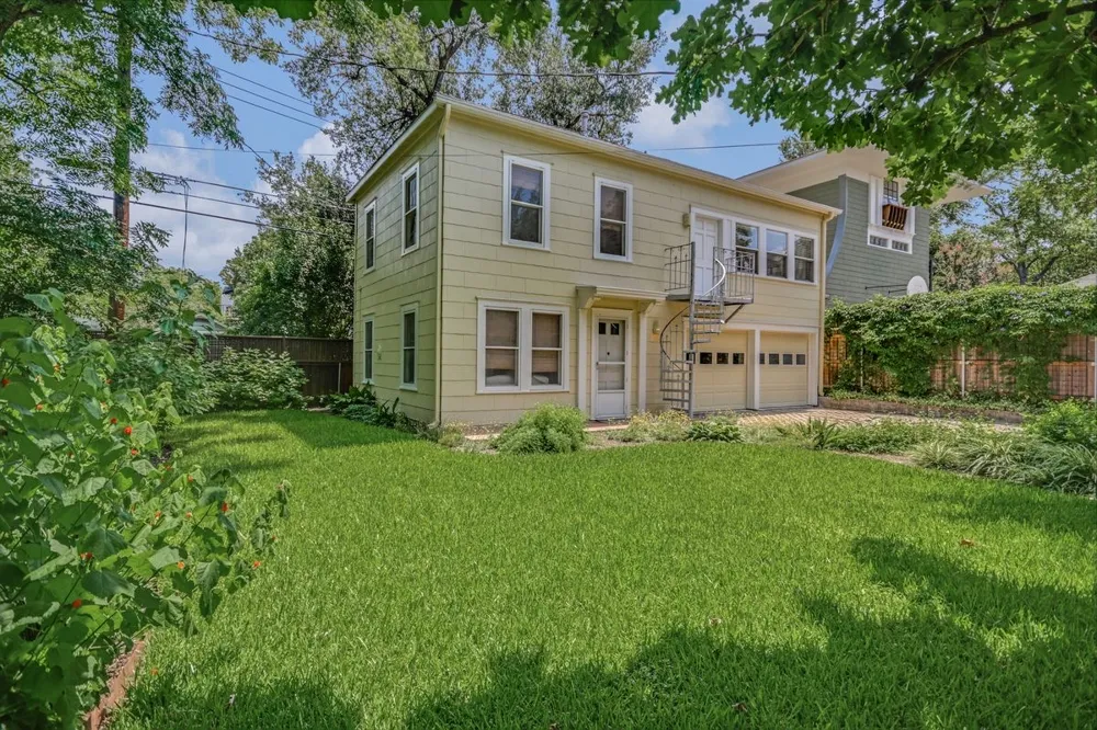 204 W 32nd Street Austin, TX 78705