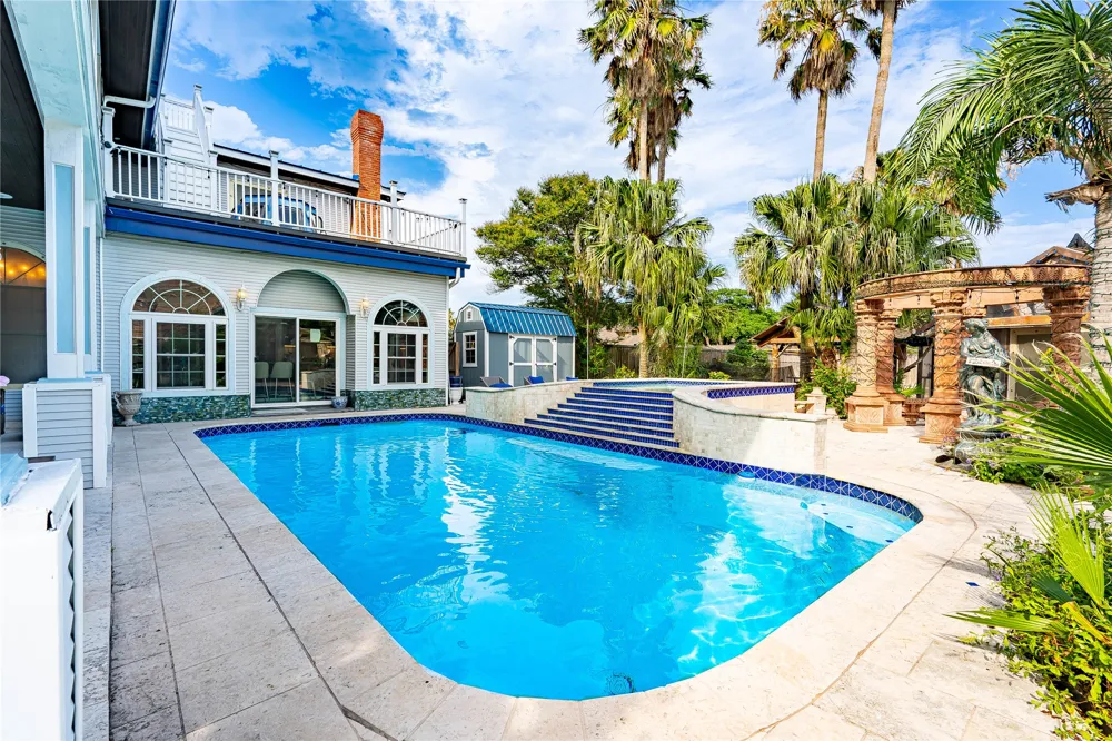 121 Glenmore Street Corpus Christi, TX 78412